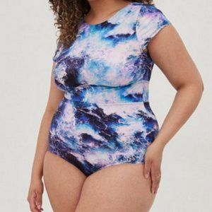Torrid Active Wireless Scoop Back Swimsuit